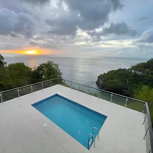 Vino Lucia , Marigot Bay Saint Lucia